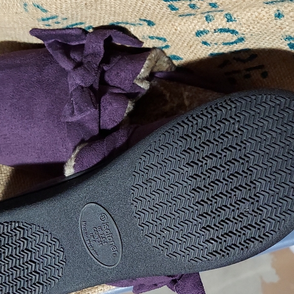 NWOT Slippers, purple, size 7.5-8 - Picture 5 of 5